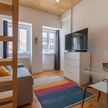 Tiny Retreat In Lisbon