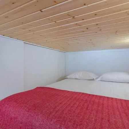 Tiny Retreat In * Lisbon